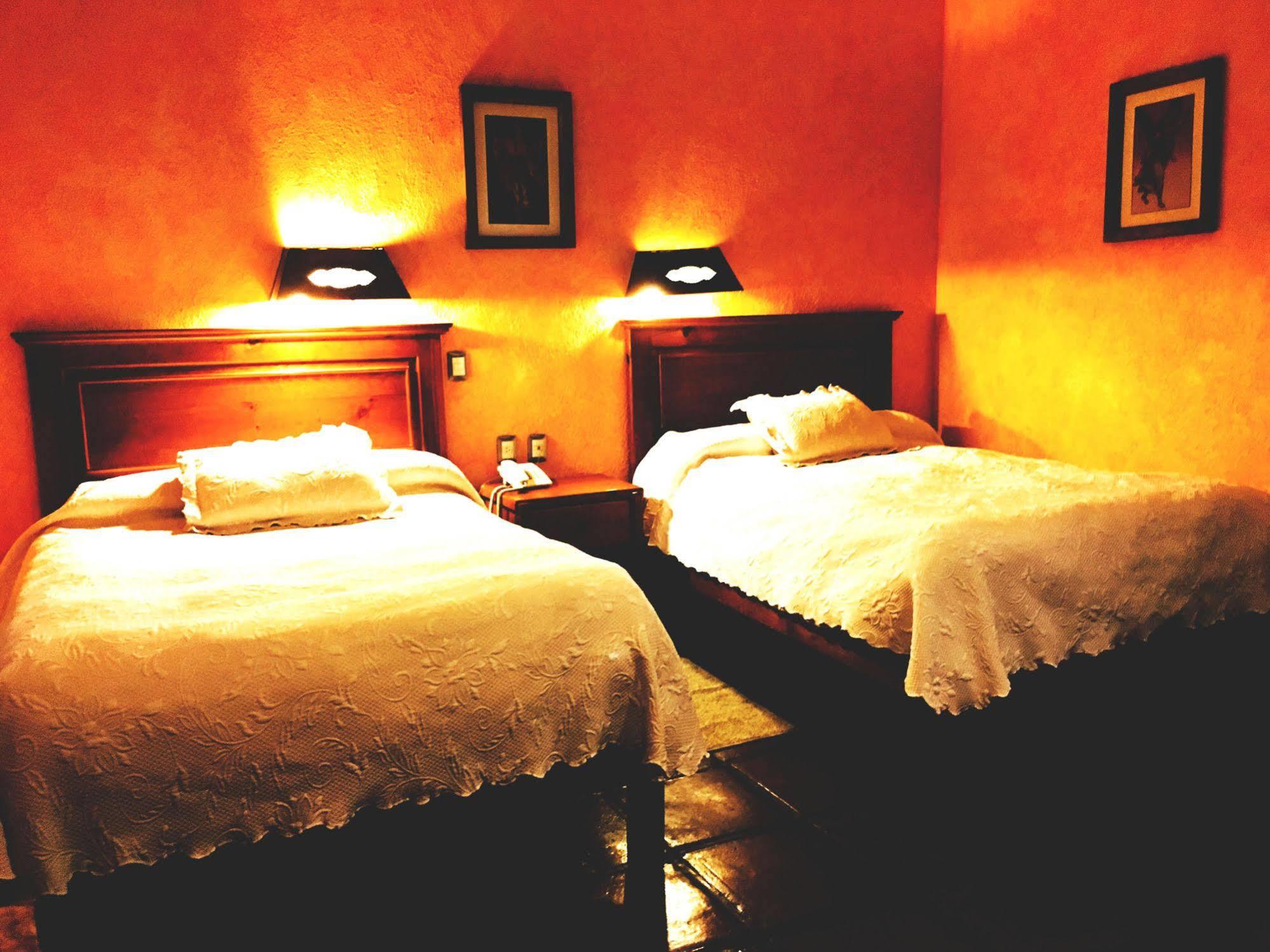 Pátzcuaro Hotel Refugio Del Angel מראה חיצוני תמונה
